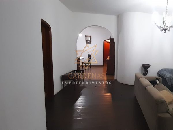 VENDE-SE IMÓVEL RESIDENCIAL OU COMERCIAL – Vend