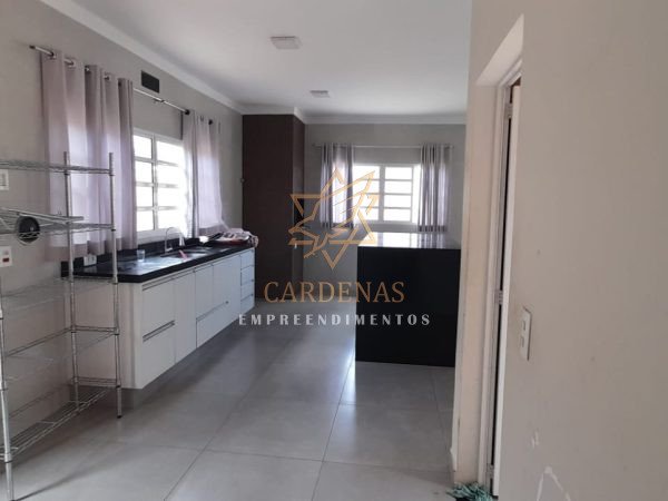 Vende-se Imóvel Comercial e Residencial – Vend 110