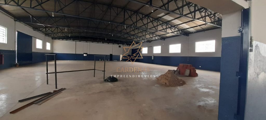 ALUGA-SE SALÃO COMERCIAL – loc 116