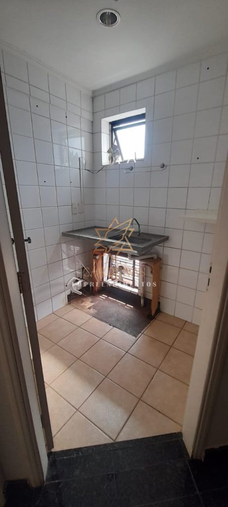 ALUGA-SE SALA COMERCIAL – LOC 116