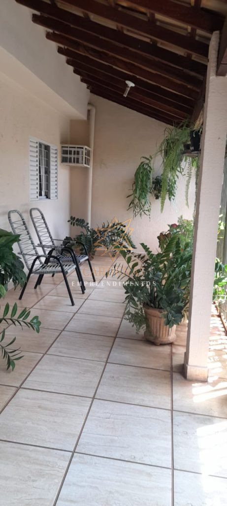 VENDE-SE IMÓVEL RESIDENCIAL – vend 50