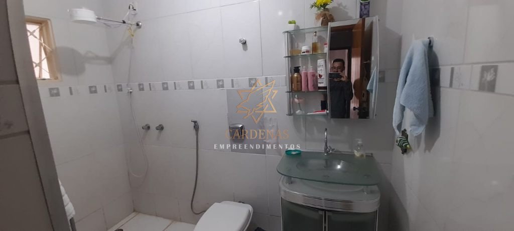 VENDE-SE IMÓVEL RESIDENCIAL – vend 50