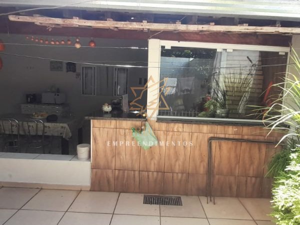 VENDE-SE IMÓVEL RESIDENCIAL – vend 50