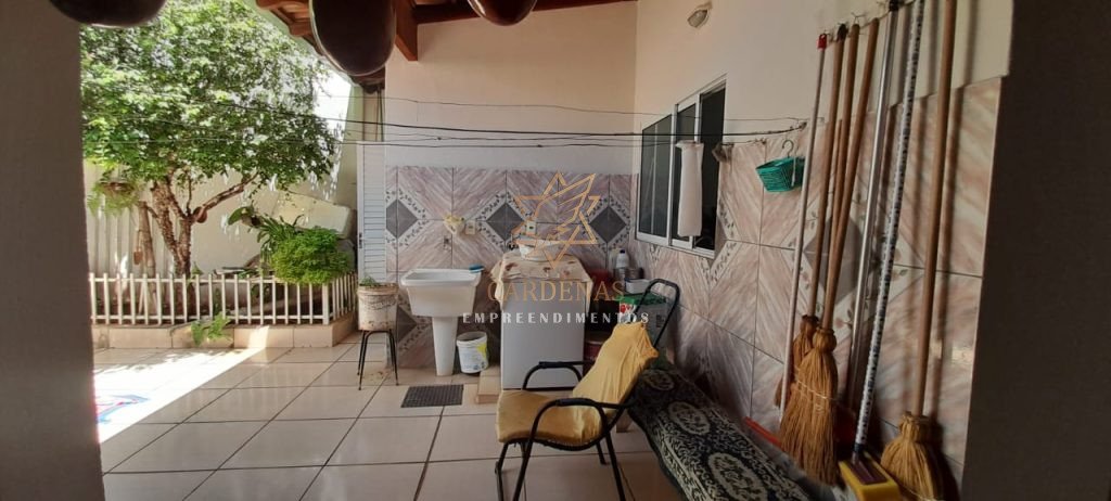 VENDE-SE IMÓVEL RESIDENCIAL – vend 150